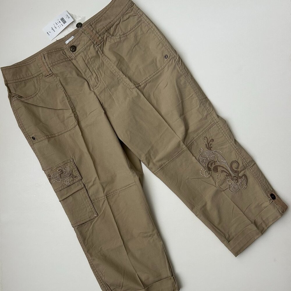 Cache NWT Khaki Cargo Capri Pants, sz 6